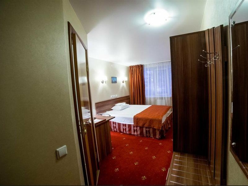 Amaks Vizit Hotel Gomel Exterior photo