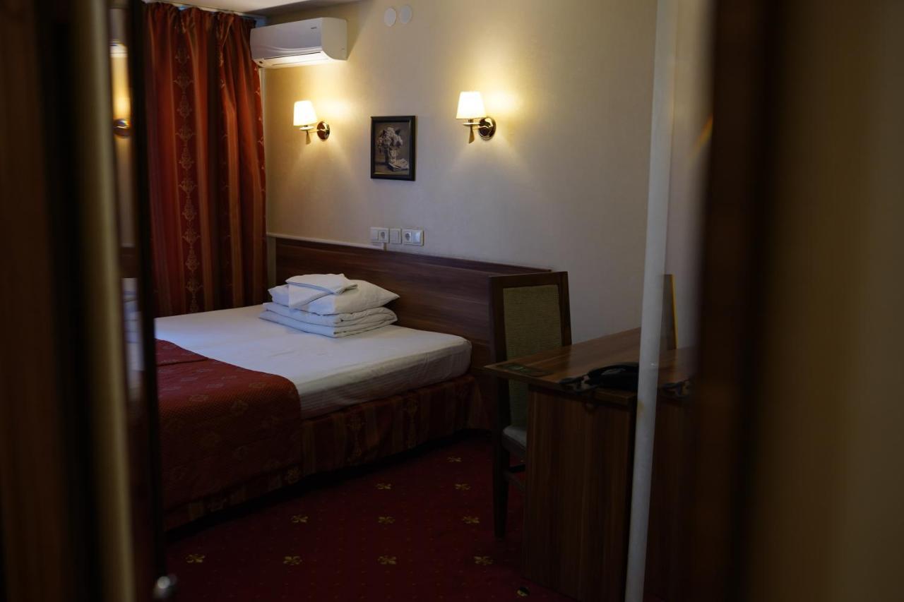 Amaks Vizit Hotel Gomel Exterior photo