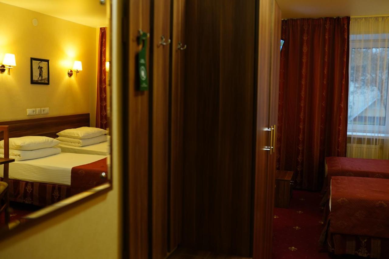 Amaks Vizit Hotel Gomel Exterior photo